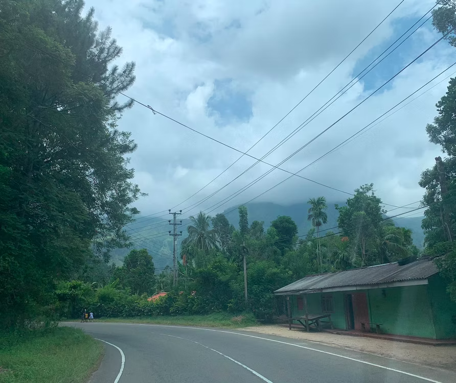 The road home to Kirioruwa-Bandarawela, Sri Lanka